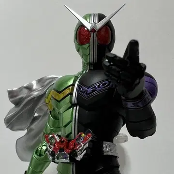 S.H.Figuarts 진골조 가면라이더 W 사이클론 조커 리페인트