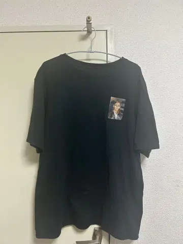 DRESSEDUNDRESSED 블랙 T셔츠