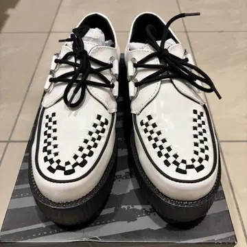 러버 솔 TUK 통굽 스니커즈 V6803 티유케이