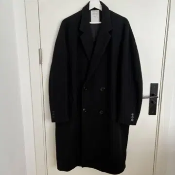 블랙 더블 브레스트 체스터 코트