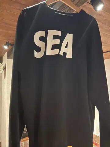 SEA WIND AND 긴팔 티셔츠