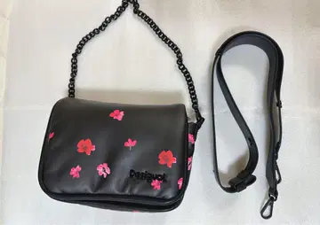 Desigual 데시구알 꽃무늬 복슬복슬 미니 크로스바디백