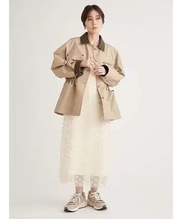 택 포함 새상품 emmi 코튼 커버올 자켓