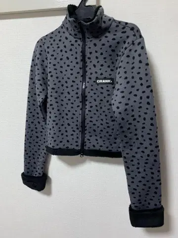 CRANK 현아 착용 후드티