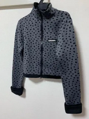 CRANK 현아 착용 후드티