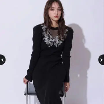 데콜테 리본 도킹 원피스