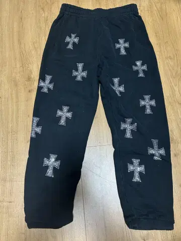 Unknown london 스웨트 팬츠 십자가