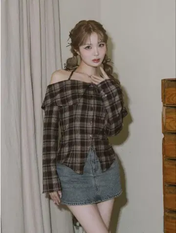 다리치 홀터 오프숄더 체크 셔츠