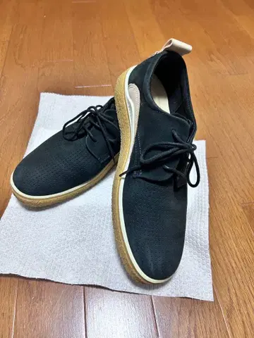 ECCO 블랙 스니커즈