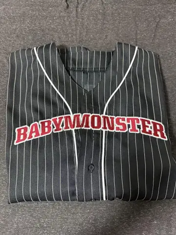BABYMONSTER 유니폼 T셔츠 M