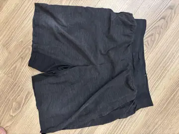 블랙 숏팬츠 디자인 로고 포함