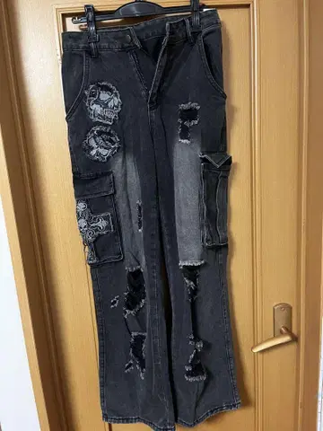 데미지 가공 데님 팬츠 다크 그레이