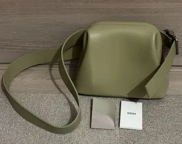 OSOI 오소이 새상품 바디백 올리브