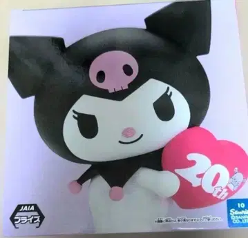 쿠로미 20주년 기념 피규어