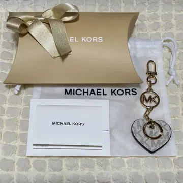 [ 미사용 새상품 ] 마이클코어스 키링 키체인 참 하트