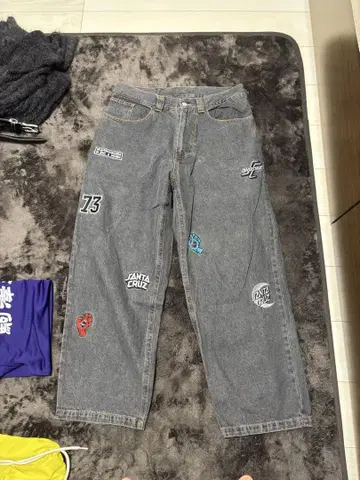 SANTA CRUZ 자수 패치 데님 팬츠 73