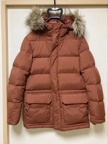 유니클로 퍼 다운 자켓 보르도
