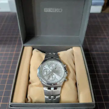 SEIKO 크로노그래프 7T92-0FN0 데이트 실버 다이얼 쿼츠