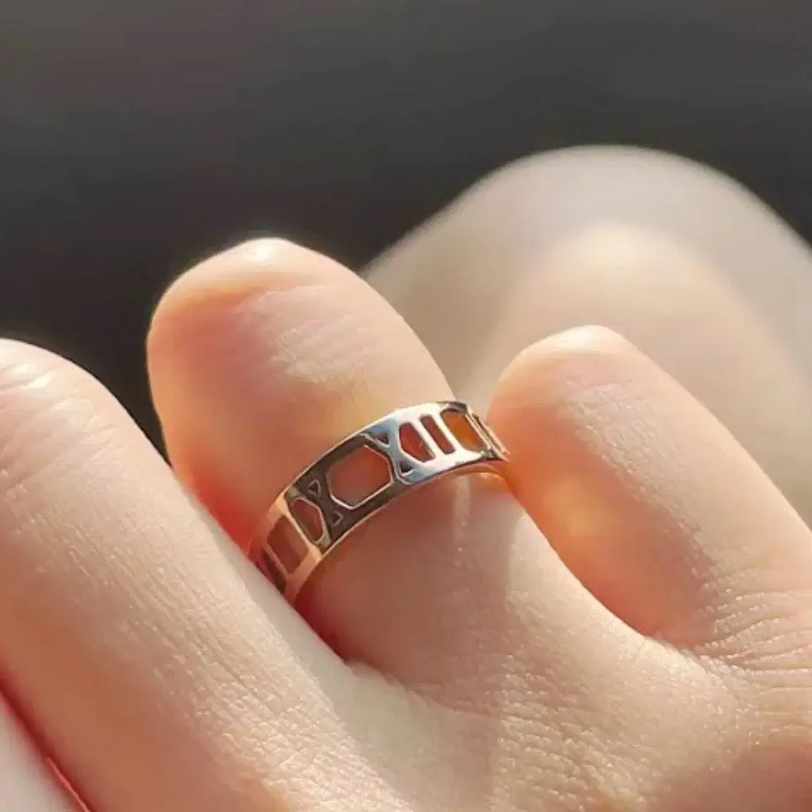 SEVENTEEN 세븐틴 Seventeen Son Min-su ring surgical Seven Roman