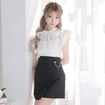 엠미에메 m.me.eme 파이핑 리본 블라우스