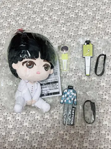 [배송비 포함] NCT 127 제일복권 태용 봉제 인형 4개 세트
