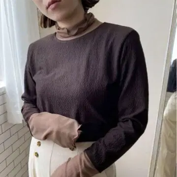 새상품 이번 시즌 LHELBIE 레이어드라이크 하이넥 컷 상의 브라운