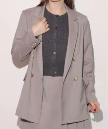 리랜드트루 더블 버튼 자켓