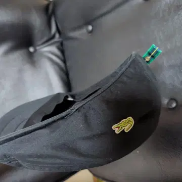 LACOSTE 블랙 캡