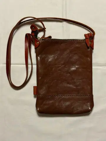 HERZ 브라운 가죽 숄더백