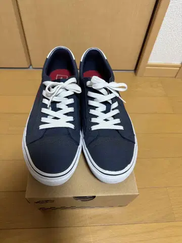 Vans 네이비 로우컷 스니커즈
