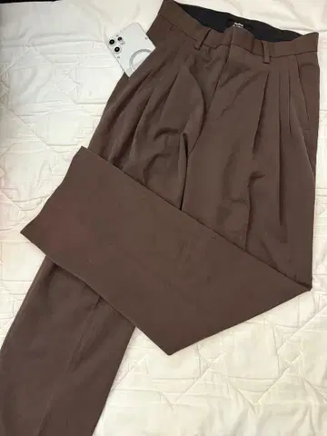무신사 스탠다드 슬림 벌룬 슬랙스 브라운