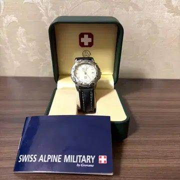 SWISS ALPINE MILITARY 쿼츠 손목시계