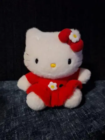 헬로키티 봉제 인형 빨간색 의류