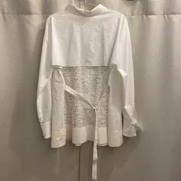 EPOCA 에포카 섬세한 플라워 레이스 풀오버 블라우스 셔츠 삼양상회