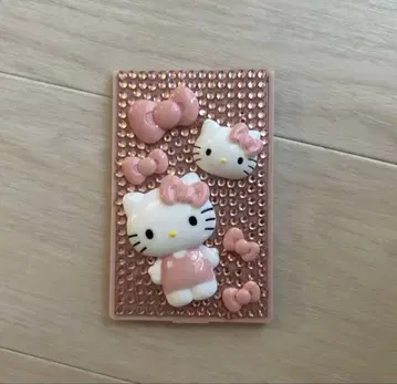 로리즈팜 콜라보 한정판 큐빅 헬로키티 거울