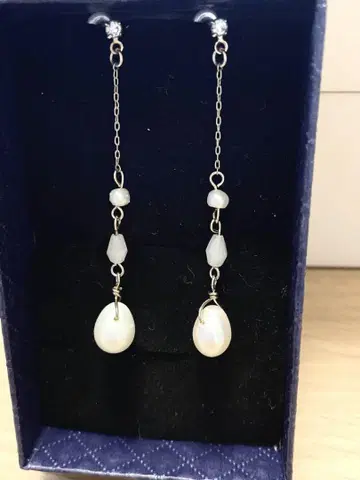 [ 새상품급 ] 펄 비즈 롱 귀걸이 느와르 드 푸피