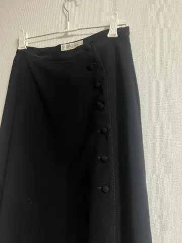 KANEKO ISAO 블랙 플레어 스커트