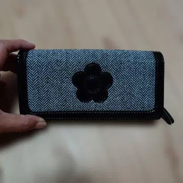 MARY QUANT 마리콴트 헤링본 무늬 장지갑