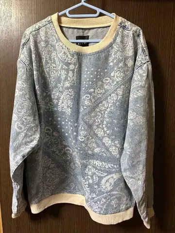 ZARA 페이즐리 무늬 트레이닝복 L 사이즈