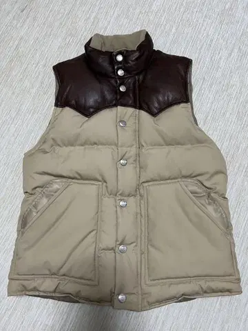 GAIJIN MADE 리버서블 다운 베스트 베이지 브라운