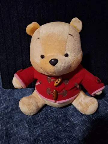 푸우 봉제 인형 빨간색 코트