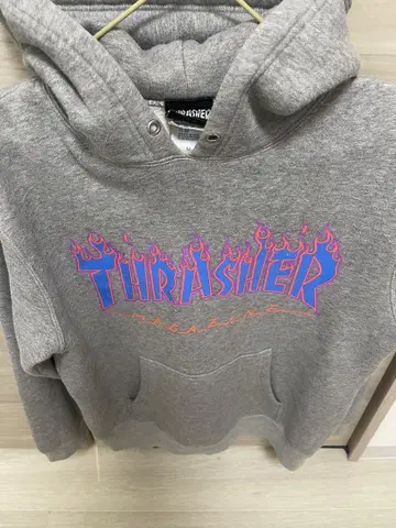 THRASHER 프레임 로고 후드티 그레이