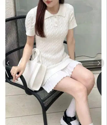 MERCURYDUO 이소재 플리츠 도킹 폴로 옷깃 니트 미니 원피스