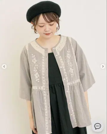 새상품 사만사 모스모스 꽃 자수 절개 블라우스