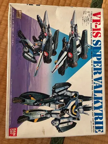 반다이 VF-1S 슈퍼 발키리 1/100