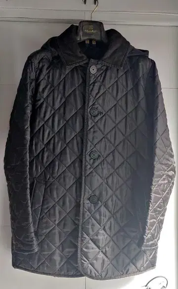 LAVENHAM 블랙 퀼팅 자켓