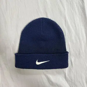 Nike 네이비 니트 모자