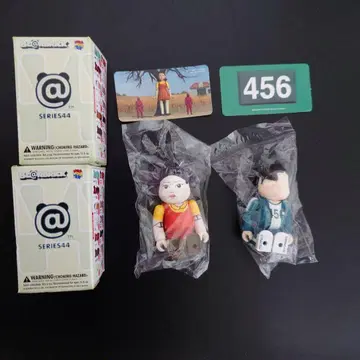 베어브릭 시리즈 44 호러 오징어 게임 2체 세트