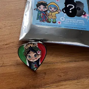 오사카 간사이 엑스포 이탈리아관 바티칸 이탈리아짱 핀 배지 하트 핀즈