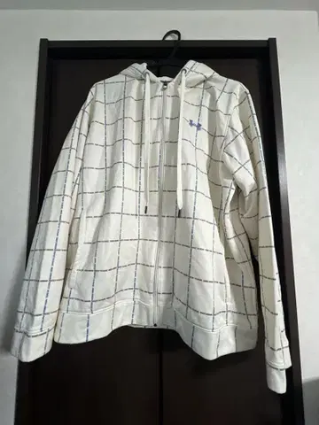 언더아머 후드티